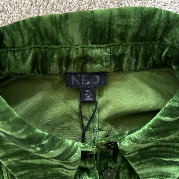 Revolve Velour Green Set - Picture 2 of 2